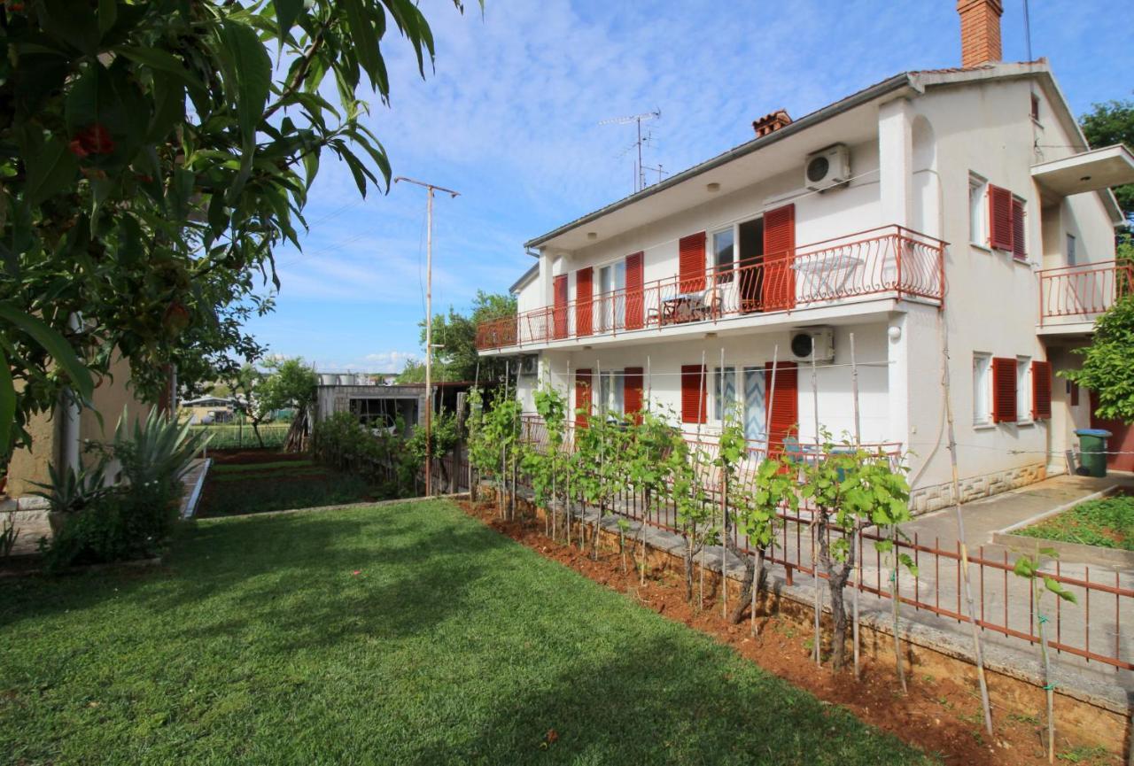 Apartments Franjo Near Center Пореч Екстериор снимка