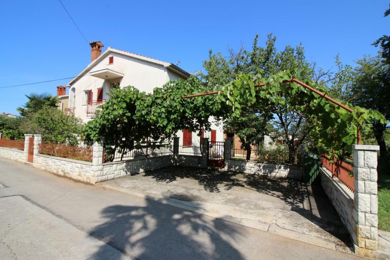 Apartments Franjo Near Center Пореч Екстериор снимка
